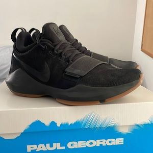 Nike PG 1s black gum bottoms